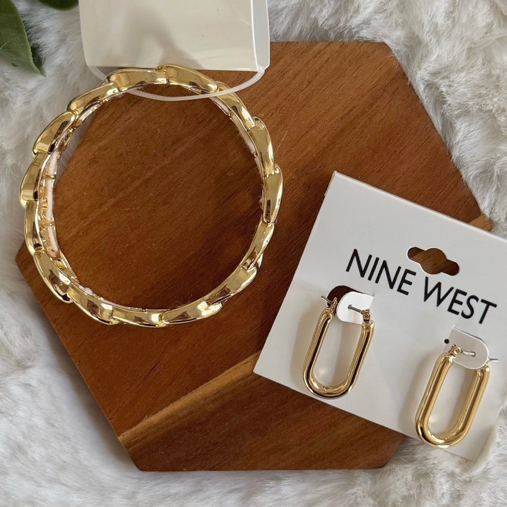 NINE WEST NWT Set! Gold Tone Curb Chain Stretch Bracelet + Long Hoop Earrings - Picture 2 of 14